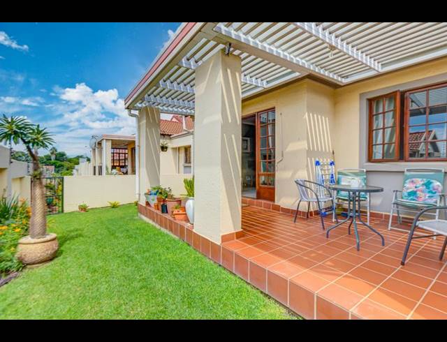 2 BEDROOM HOUSE FOR SALE IN NORTH RIDING